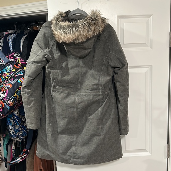 North face parka jacket - Picture 2 of 5